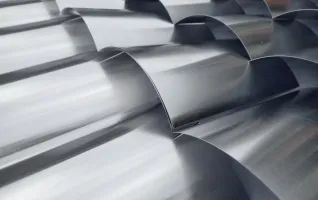 Aluminium Leichtbauweise als Wellblechform
