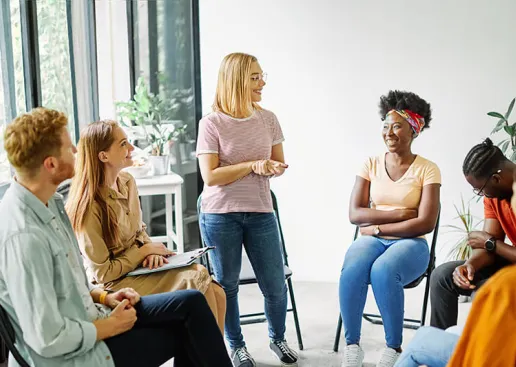 Studentin macht Karriere im Beruf nach Psychologie Bachelor Fernstudium