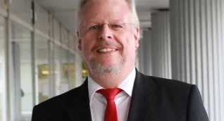 Professor Dr. Klaus Bröker